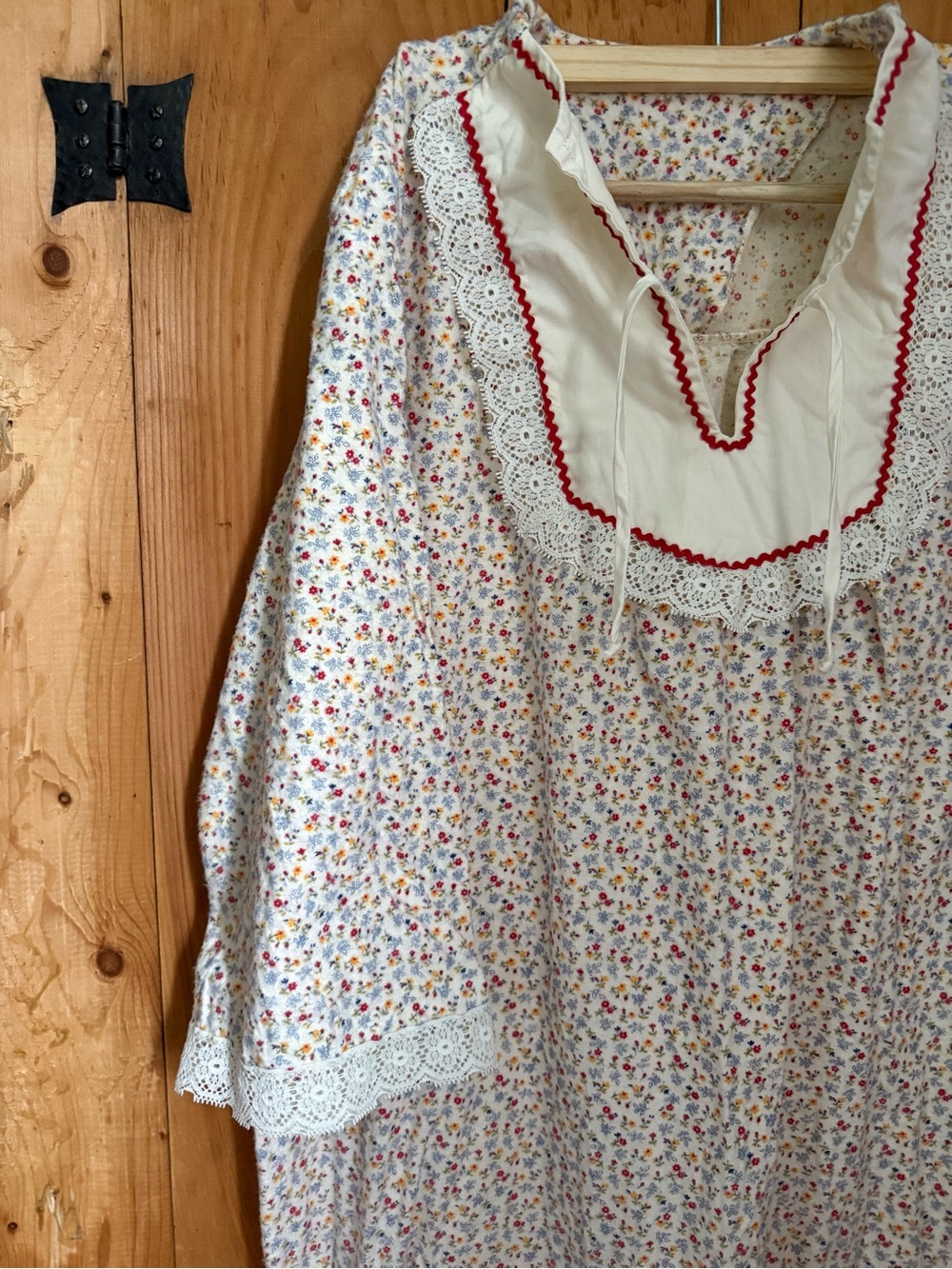 VINTAGE | 100% cotton flannel Wendy Lee nightie or dress